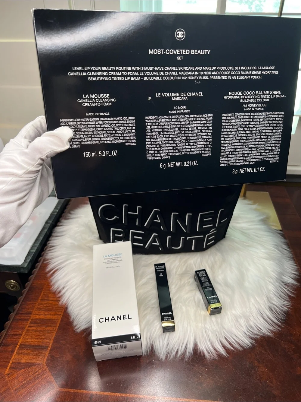 CHANEL BEAUTY Set: La Mousse, Volume Mascara &Rouge Coco Baume With Cosmetic Bag